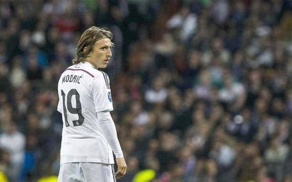 赫拉德-马丁：客战国米是生涯最佳比赛；选18号是因为阿尔巴